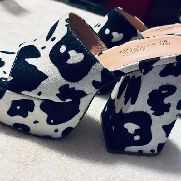 Brand New Amazing Holstein Cow Style Heels By MATA - Size 5.5 - box 16 - Picture 2 of 7